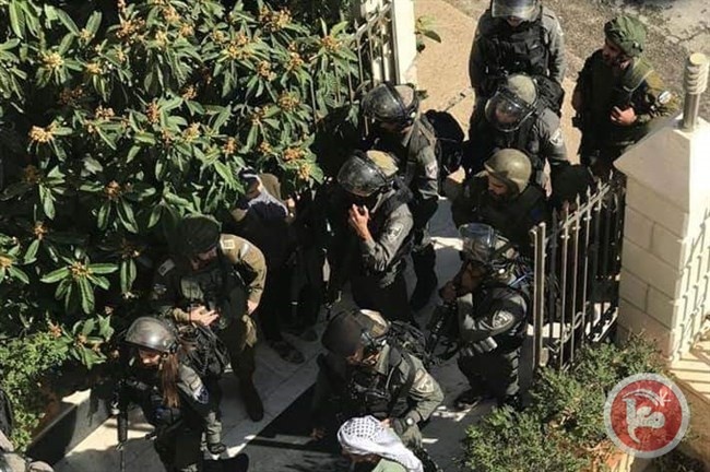 الحكومة: اقتحام محافظة القدس تصعيد خطير