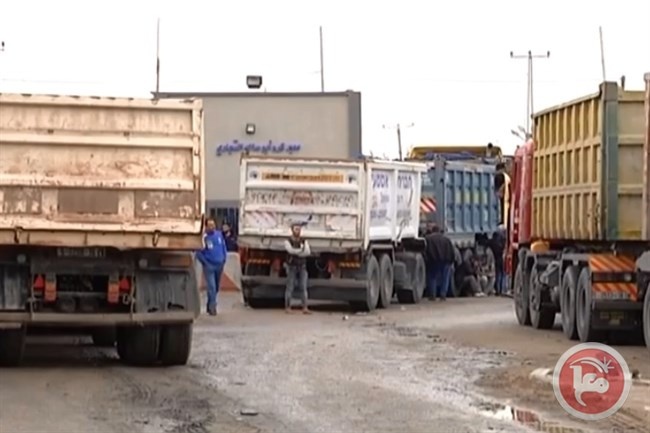 انتهاء ازمة سائقي الشاحنات في القطاع