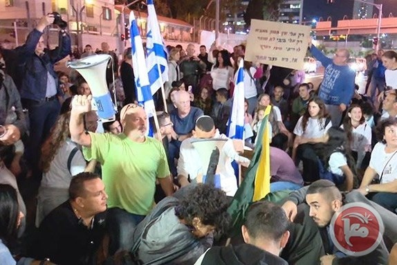 مظاهرة في تل ابيب ضد وقف التصعيد بغزة
