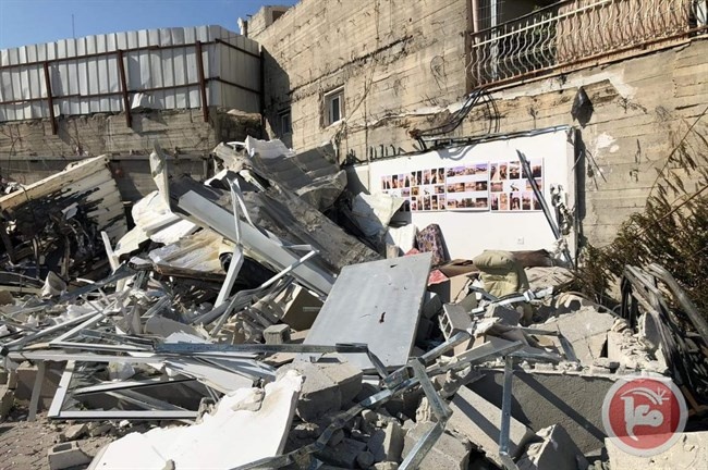 الاحتلال يهدم منشآت تجارية في القدس