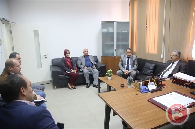 المحافظ أبو بكر يزور مقر النيابة العامة