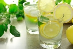 5 فوائد لشرب الماء والليمون في الصباح