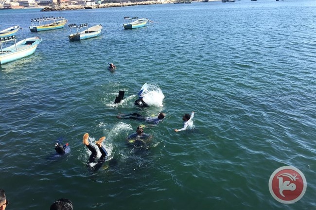 اطلاق مبادرة لتنظيف حوض ميناء غزة