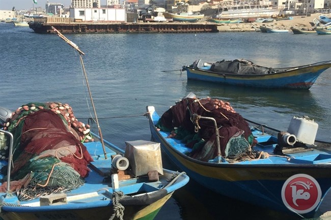 اصابة صياد واعتقال اثنين آخرين في بحر غزة