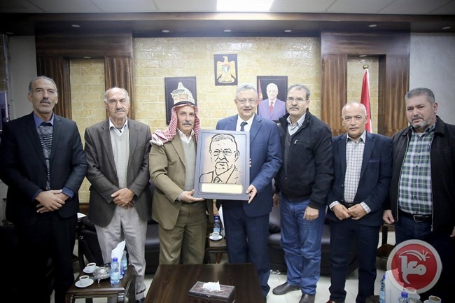 محافظ طولكرم يستقبل وفداً من حمولة العمارنة من بلدة قفين