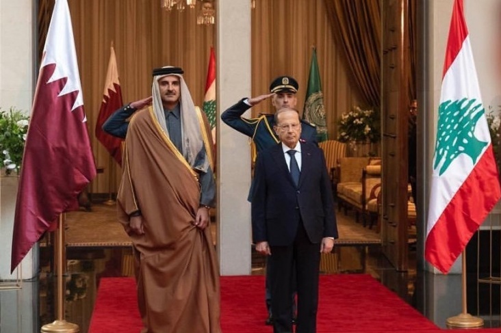 أمير قطر يتكفّل بتكاليف قمة بيروت ويغادر