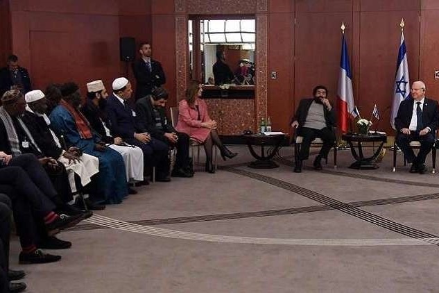 رئيس إسرائيل يجتمع مع ممثلين عن مسلمي فرنسا