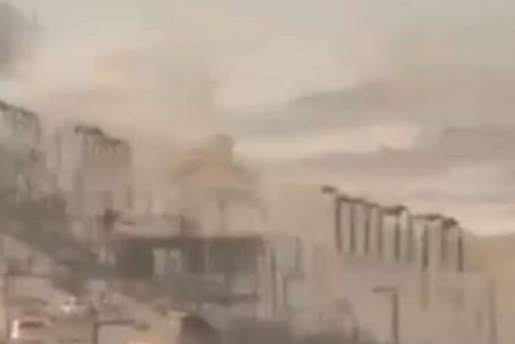 إعصار قوي يضرب مدينة سياحية في تركيا
