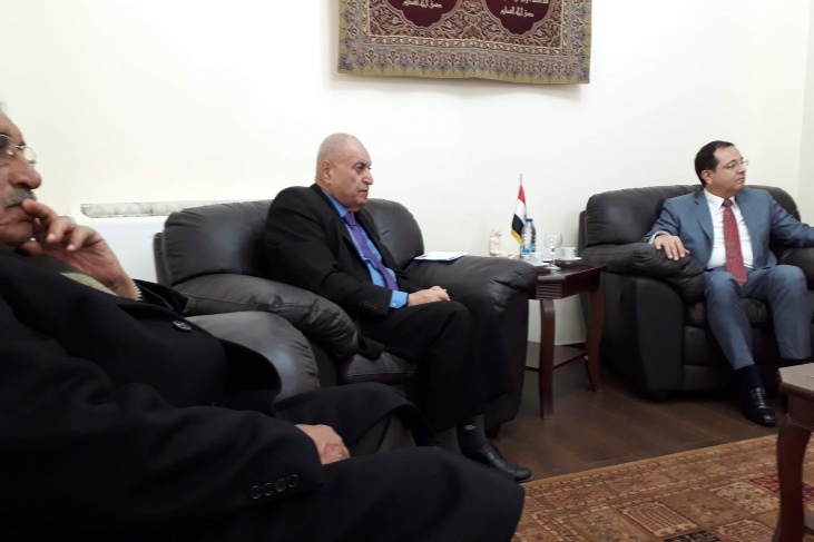 الشخصيات المستقلة تجتمع مع سفير مصر لبحث المصالحة