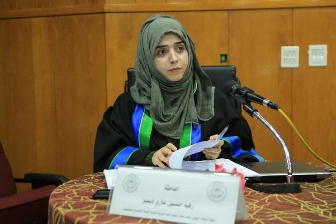طالبة تركية تحصل على الماجستبر في غزة