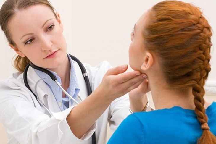اطباء- 6 علامات تشير لوجود خلل بالغدة الدرقية