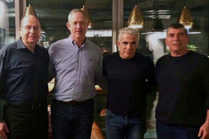 3 جنرالات وصحافي يقودون الحزب الأخطر على نتنياهو
