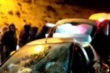 اصابة ٤ مواطنين اثر حادث سير شمال الخليل