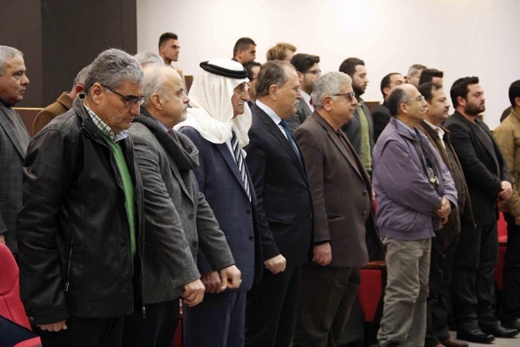 البروفيسور عوني الخطيب يقدم محاضرة حول تجربته في البحث العلمي