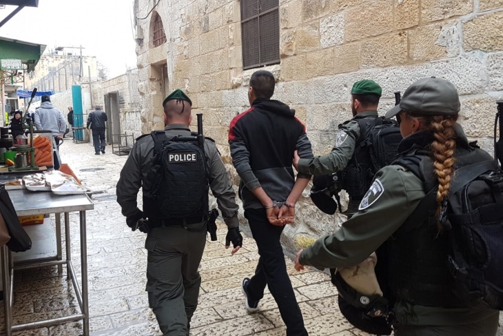 The occupation arrests a young man from Hatta Gate in Jerusalem