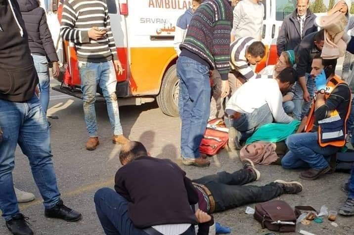 اصابة 8 اشخاص بحادث سير غرب الخليل
