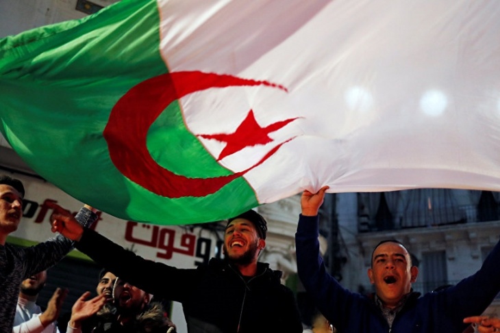 إغلاق مراكز الاقتراع في الانتخابات الرئاسة الجزائرية