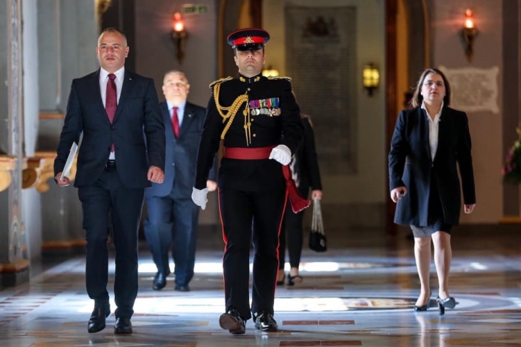 السفير حنانيا يقدم اوراق اعتماده إلى رئيسة جمهورية مالطا