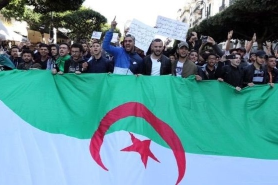 الجزائر: مظاهرات حاشدة قبل الانتخابات الرئاسية