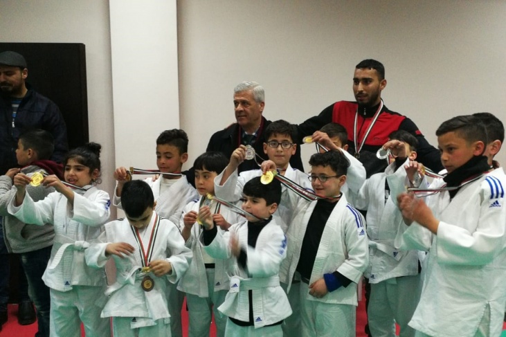 نادي قصر جاسر للجودو يحصد 11 ميدالية في بطولة الخليل