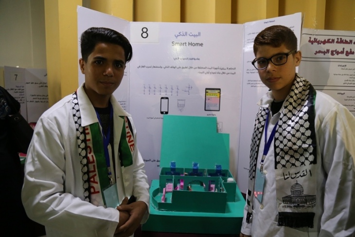 طلاب مدارس غزة يقدمون 26 مشروعا ابتكاريا بمعرض فلسطين للعلوم