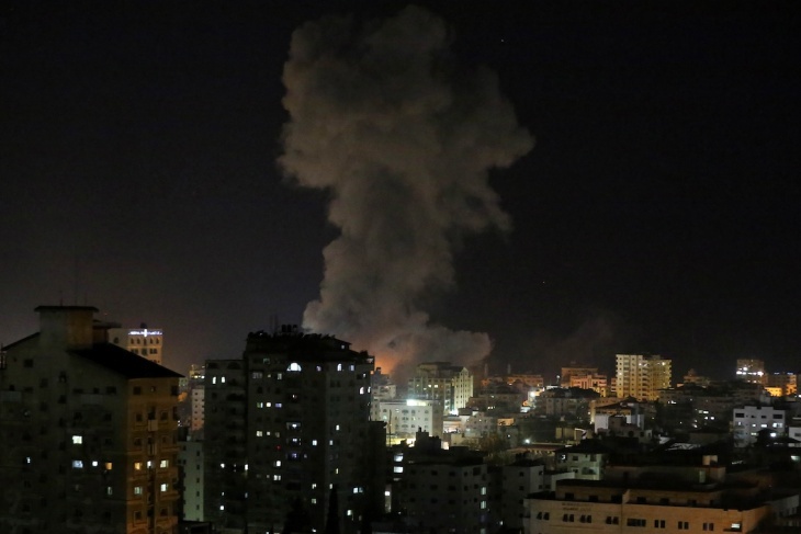 طائرات الاحتلال تقصف مواقعا شمال قطاع غزة