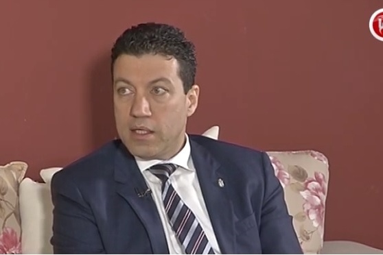 البروفيسور الحاج يحيى يكشف لـ معا.. كتاب اقالته والخطوة القادمة..