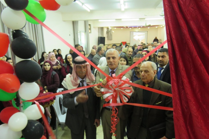 مدير تربية بيت لحم يفتتح &quot;بازار ليلى&quot; في مدرسة تل الربيع