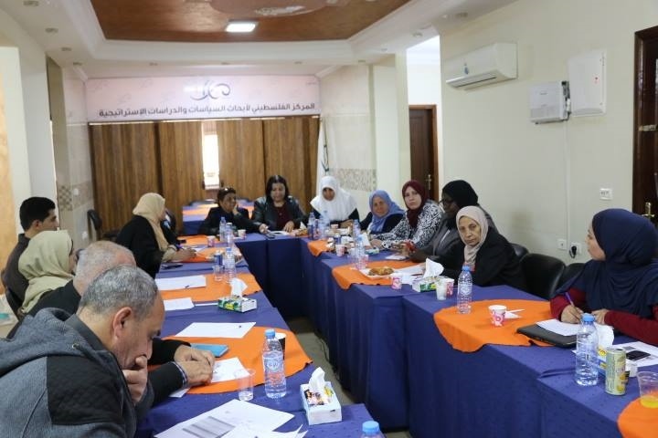 خلال مائدة السلام النسوية- توصية بتشكيل لجنة لمتابعة القضايا التوافقية