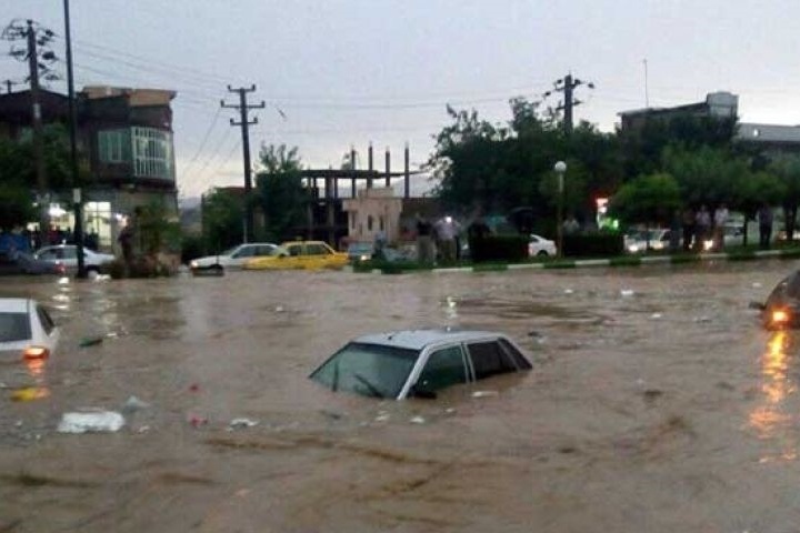 ايران- ارتفاع عدد ضحايا السيول إلى 76 قتيلا