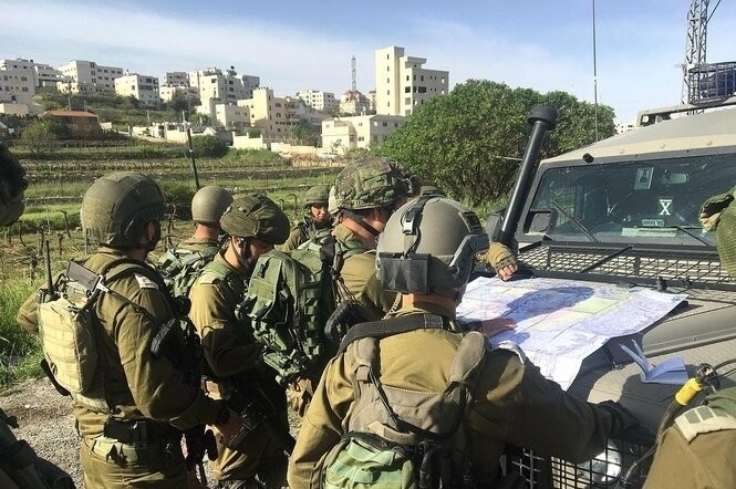 الاحتلال يعتقل 3 مواطنين جنوب الخليل