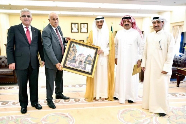 الرجوب يطلع رئيس مجلس الامة الكويتي على اخر المستجدات