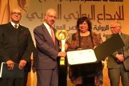فوز الأديب يحيى يخلف بجائزة ملتقى الرواية العربية