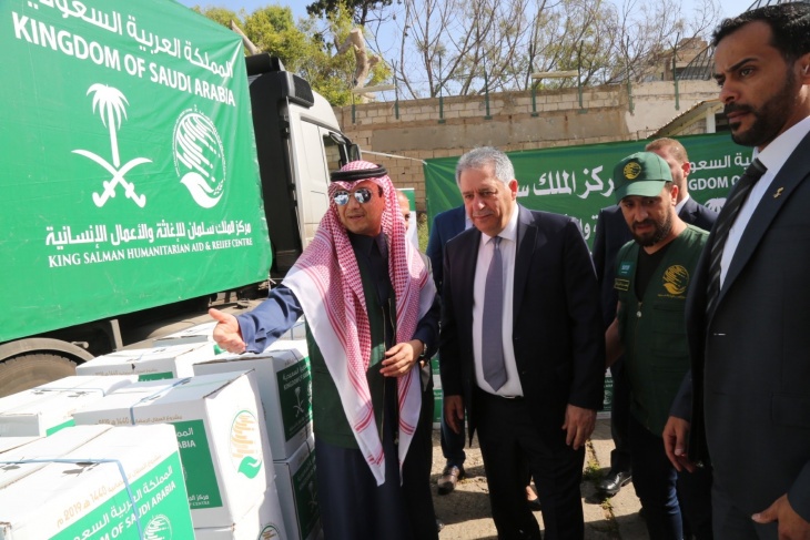 السعودية تقدم حصص غذائية للاجئين الفلسطينيين بلبنان