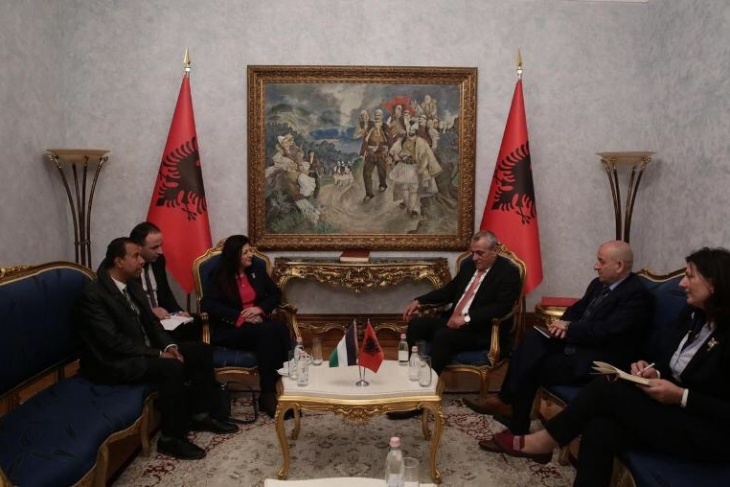 سفيرتنا في ألبانيا تلتقي رئيس البرلمان