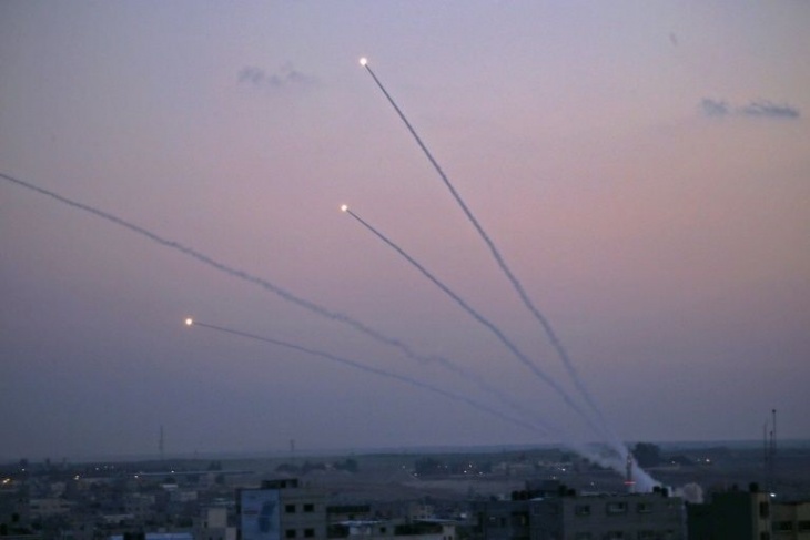 اطلاق 3 صواريخ من غزة