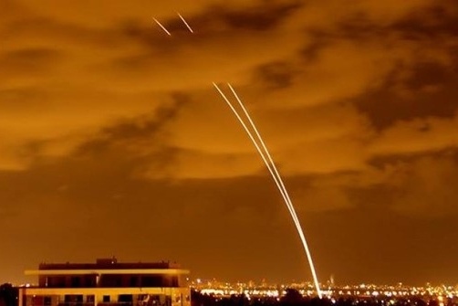 اطلاق 3 صواريخ على مستوطنات&quot;غلاف غزة&quot;