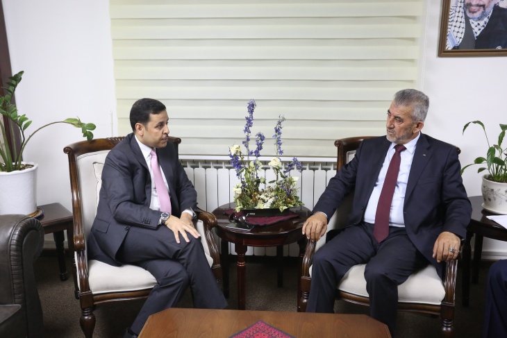 الصالح يبحث مع السفير الأردني في فلسطين سبل دعم قطاع الحكم المحلي