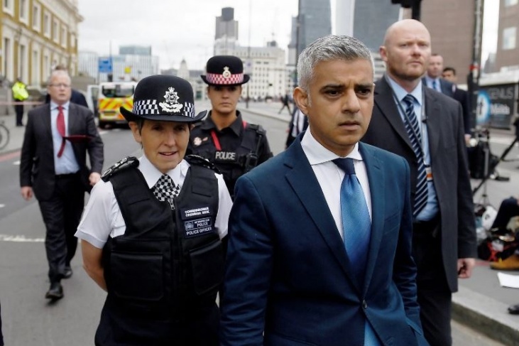 تهديدات بالقتل تبقى عمدة لندن تحت حماية الشرطة