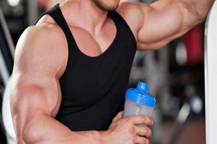 دراسة تحذر من تناول بروتين بناء العضلات