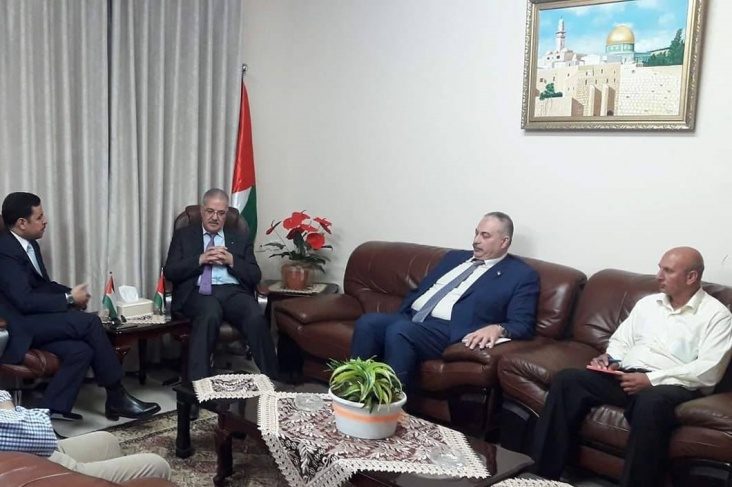 الوزير سالم يستقبل السفير الأردني لدى دولة فلسطين