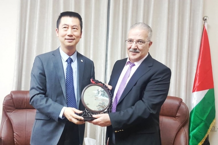 الوزير سالم يلتقي سفير جمهورية الصين الشعبية لدى فلسطين