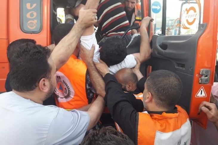 اصابات في حادث طرق جنوب القطاع