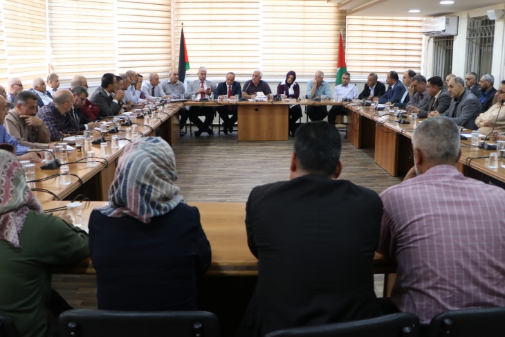 المجلس التنفيذي لمحافظة الخليل يعقد اجتماعه الدوري الثاني