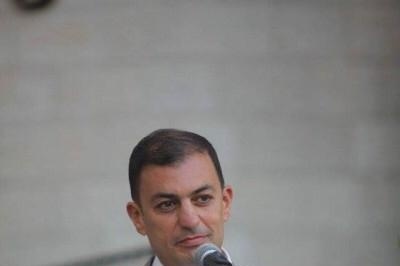 ناشط مجتمعي يدعو رئيس الوزراء الى وقف تصريحات الاحباط