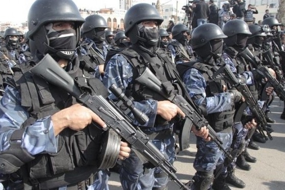 مواطن يبلغ الشرطة عن ابنه لتعاطيه المخدرات في الخليل