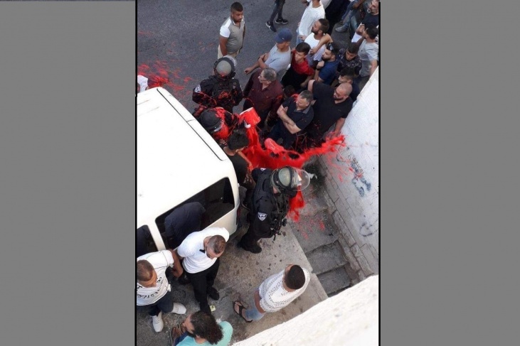 الدهان الأحمر يطلي شرطة الاحتلال بالقدس
