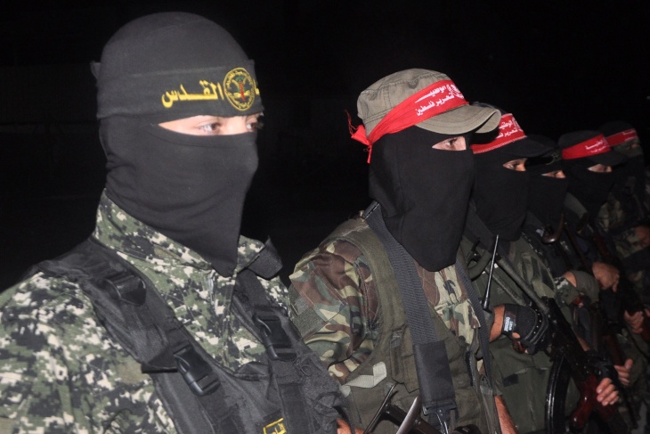 مقاتلون من المقاومة الوطنية وسرايا القدس في حراسة مشتركة