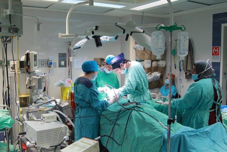 الصحة: المستشفيات الحكومية تستقبل 5 وفود طبية دولية في تموز