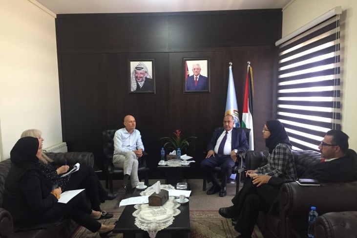 الشلالدة يبحث مع ممثل هولندا لدى فلسطين تعزيز التعاون